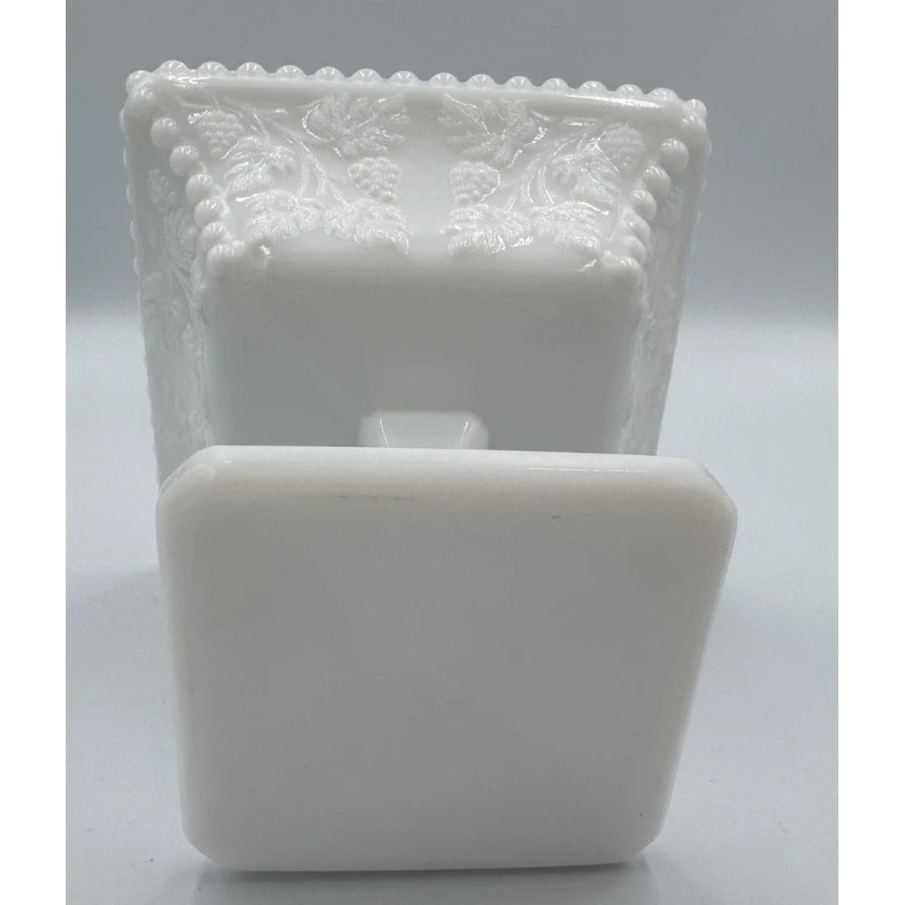 Westmoreland Milk Glass Dish‎ Lidded Compote Candy Wedding Box Panels Grapes